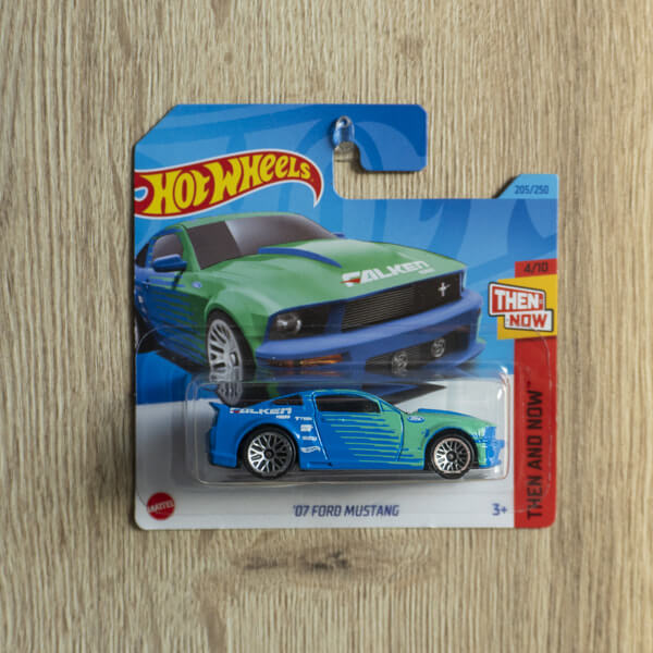 '07 Ford Mustang